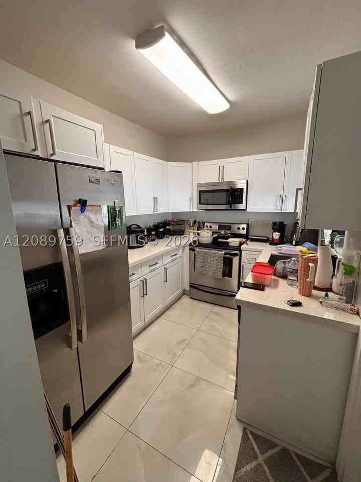 1361 Nw 28th St #1 - Photo 3 of 7