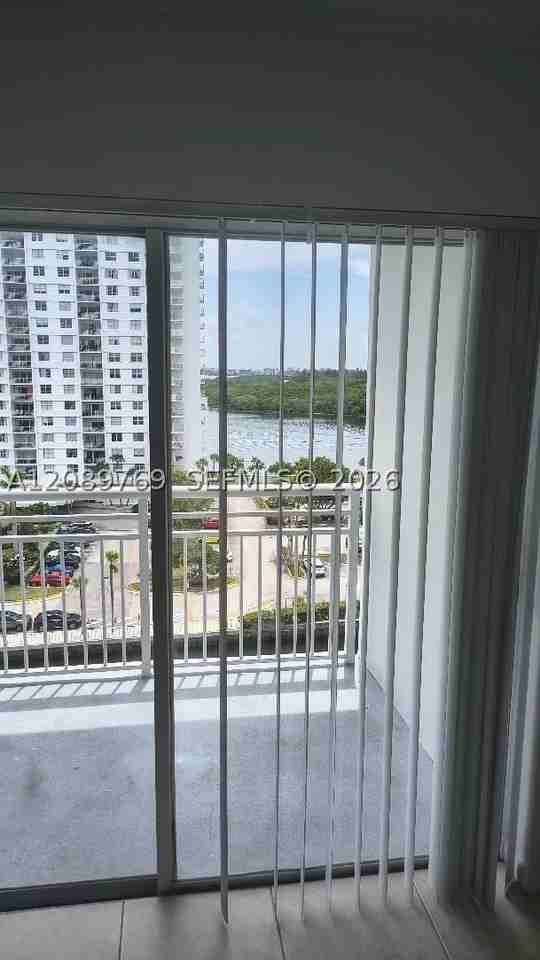 400 Kings Point Dr #921