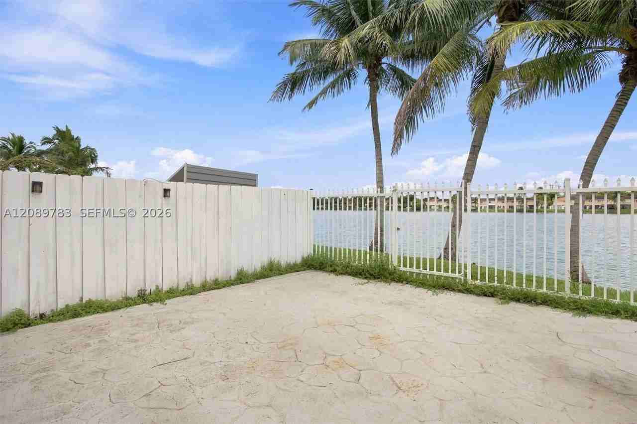 17561 Sw 140th Ct #17561 - Photo 2 of 41