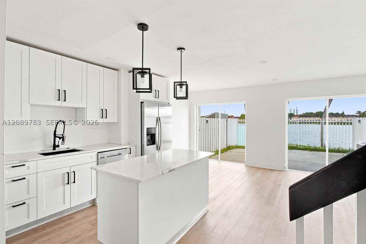 17561 Sw 140th Ct #17561 - Photo 3 of 41