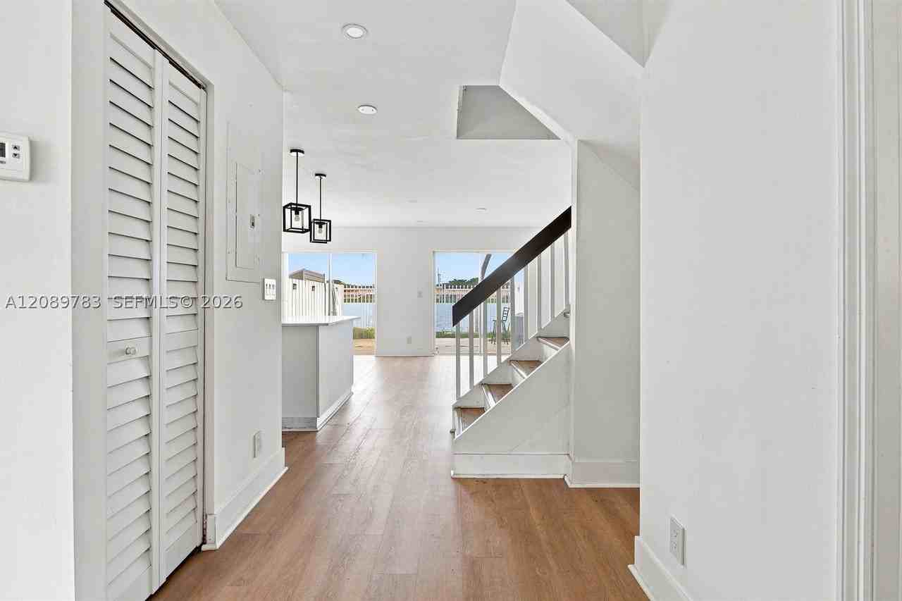 17561 Sw 140th Ct #17561 - Photo 4 of 41