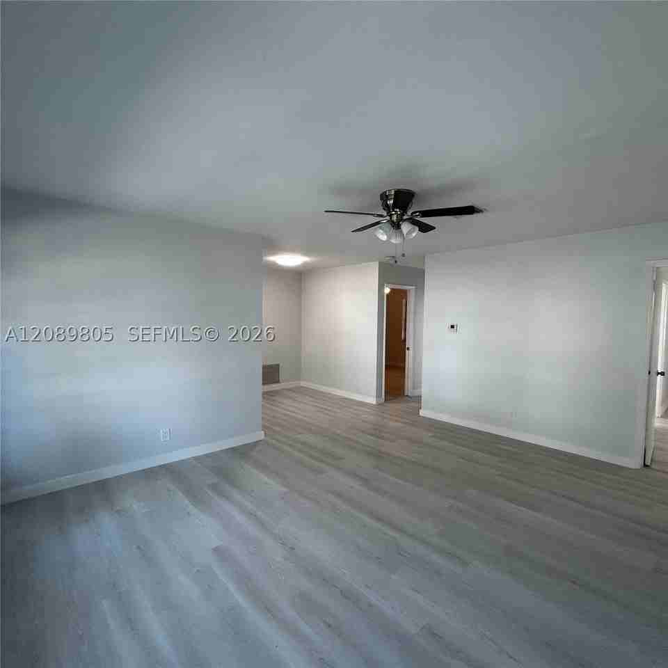 2416 Se 2nd St #1 - Photo 6 of 16