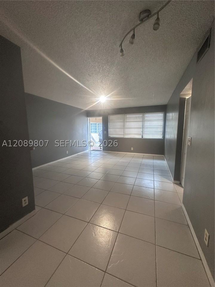 821 Twin Lakes Dr #31H - Photo 2 of 47