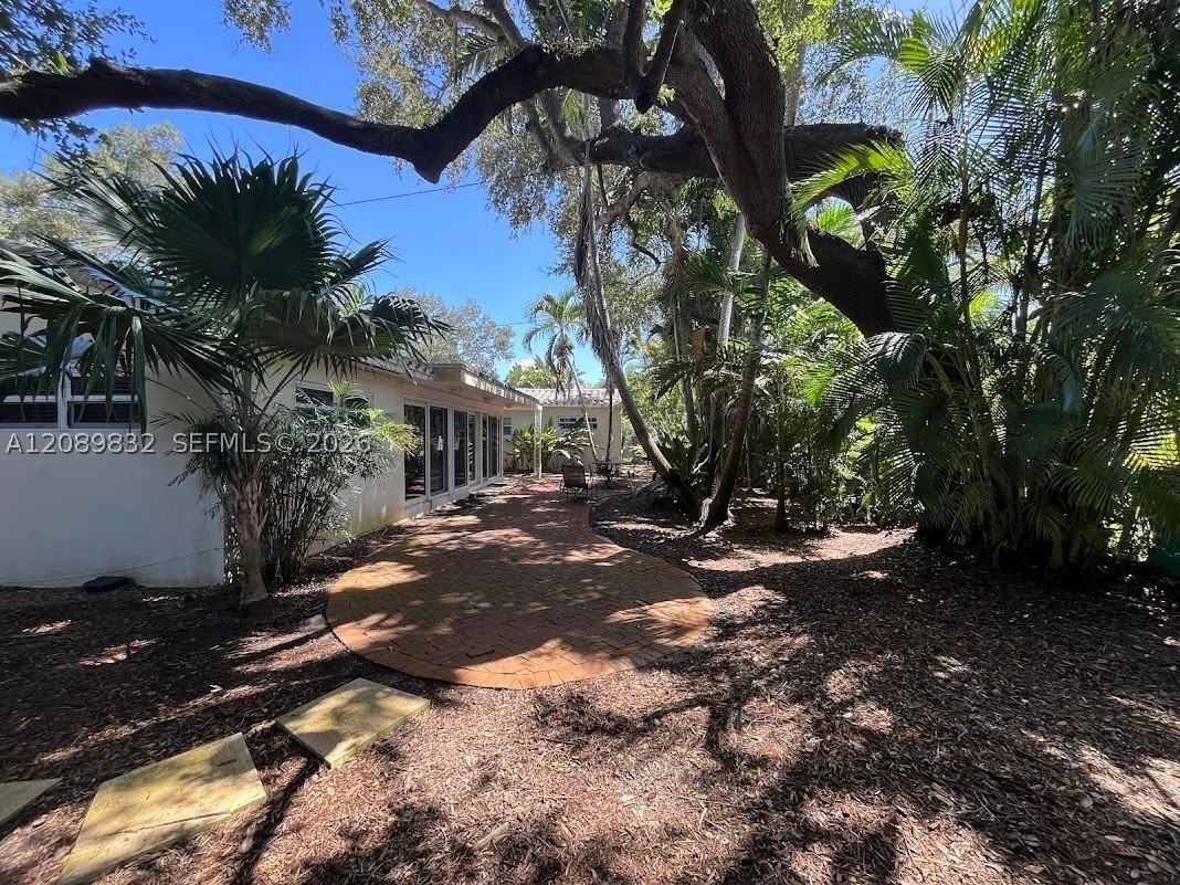 508 Castania Ave - Photo 7 of 11