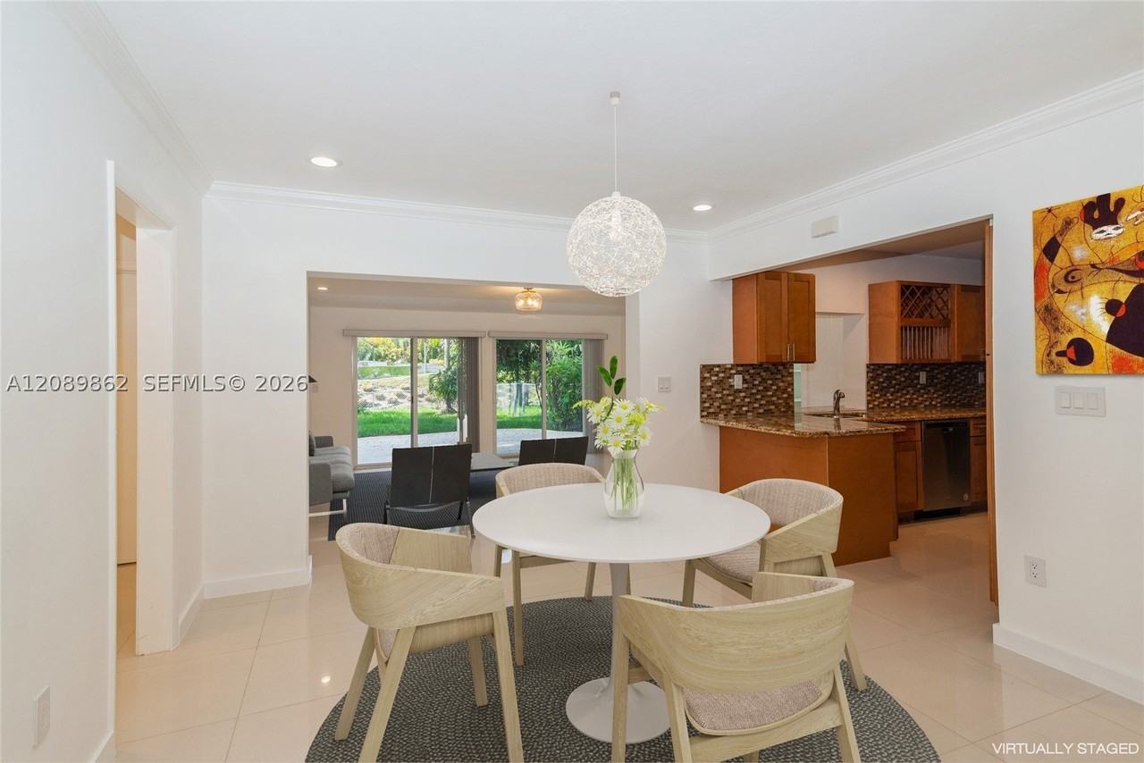 7770 Sw 106th Ter #7770 - Photo 7 of 20