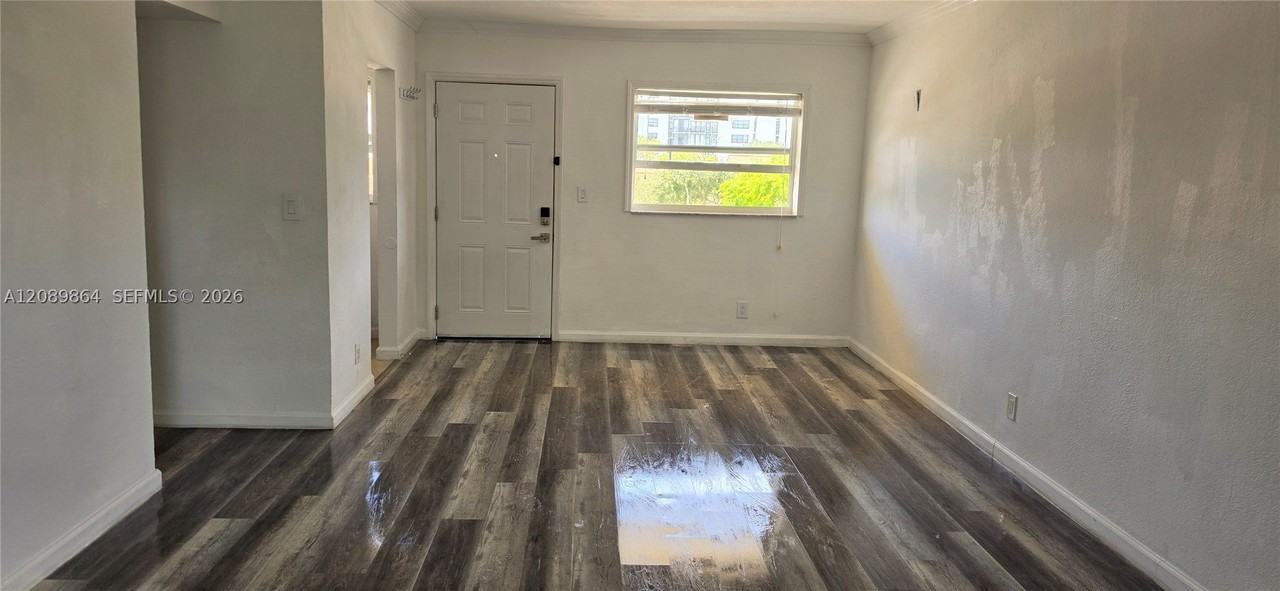 20201 Ne 29th Ct #D336 - Photo 3 of 12