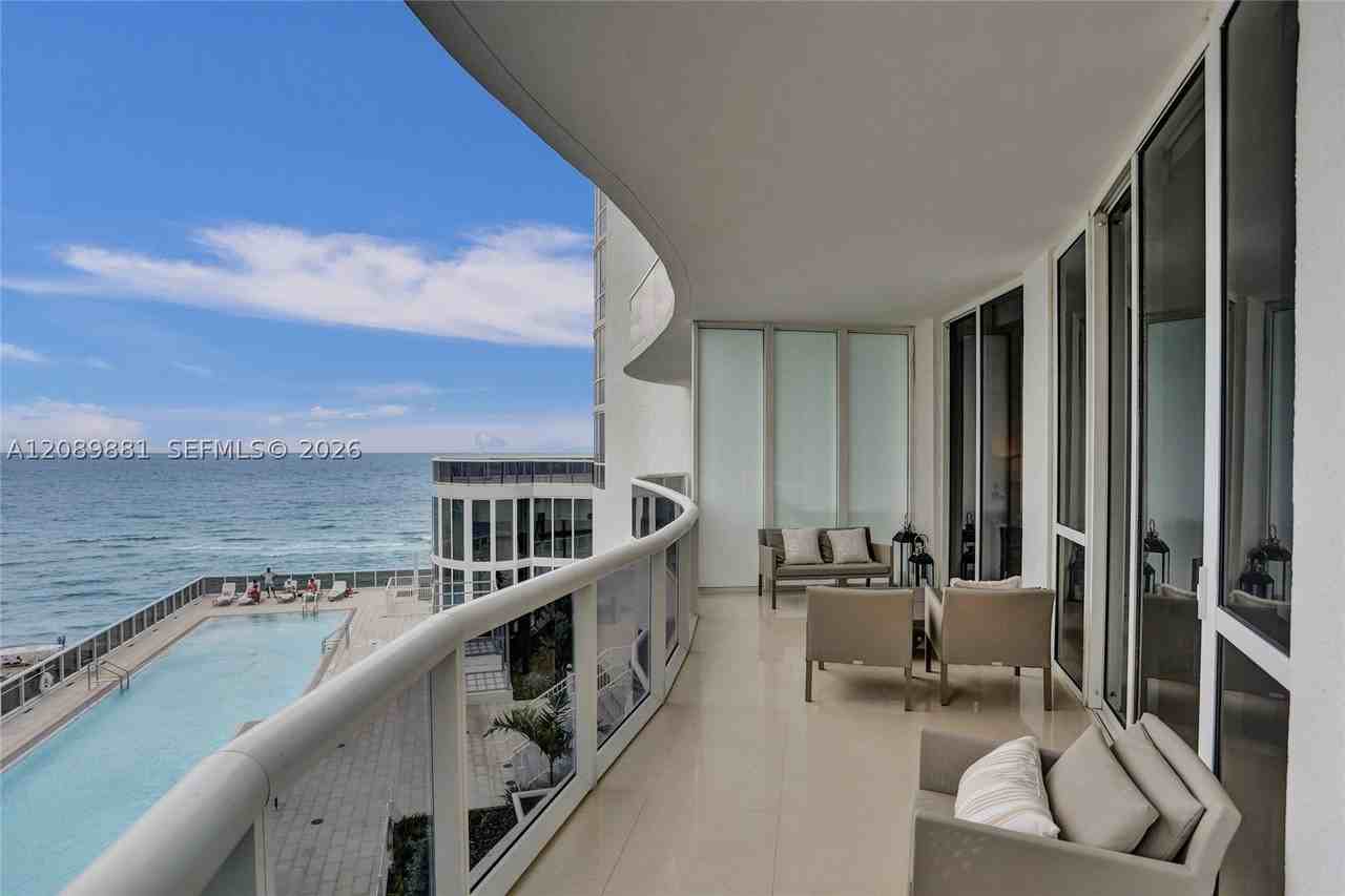 15901 Collins Ave #603 - Photo 5 of 50