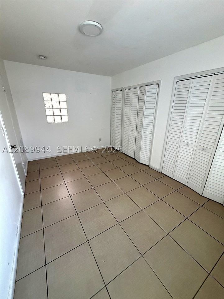 1255 W 64th Ter #0 - Photo 5 of 20