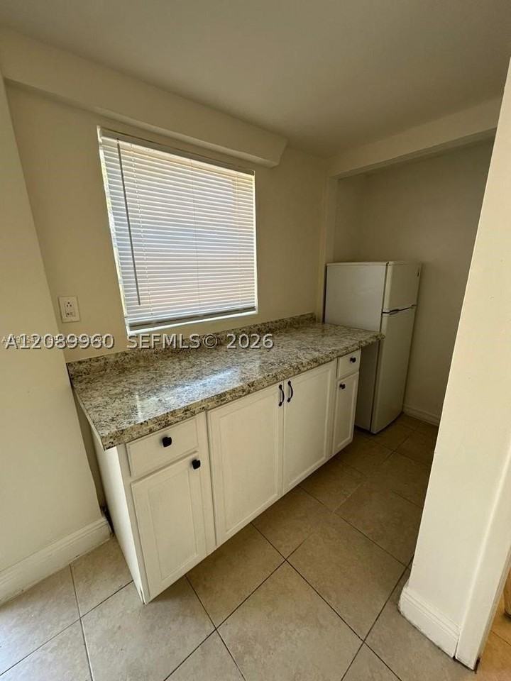 5800 Hope St - Photo 2 of 5