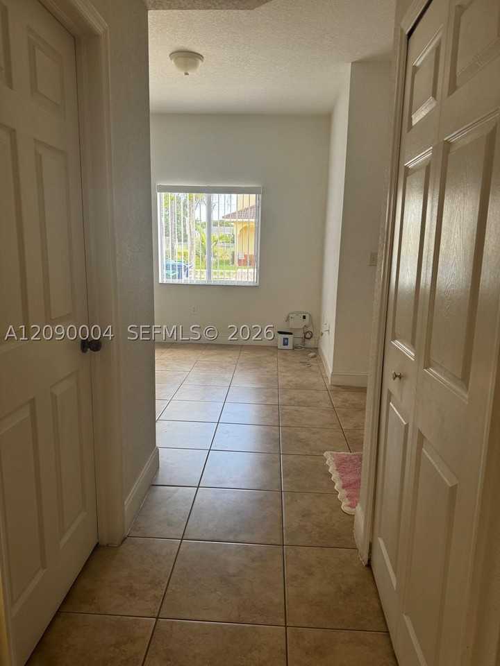 18032 Nw 74th Ct #74 - Photo 2 of 21