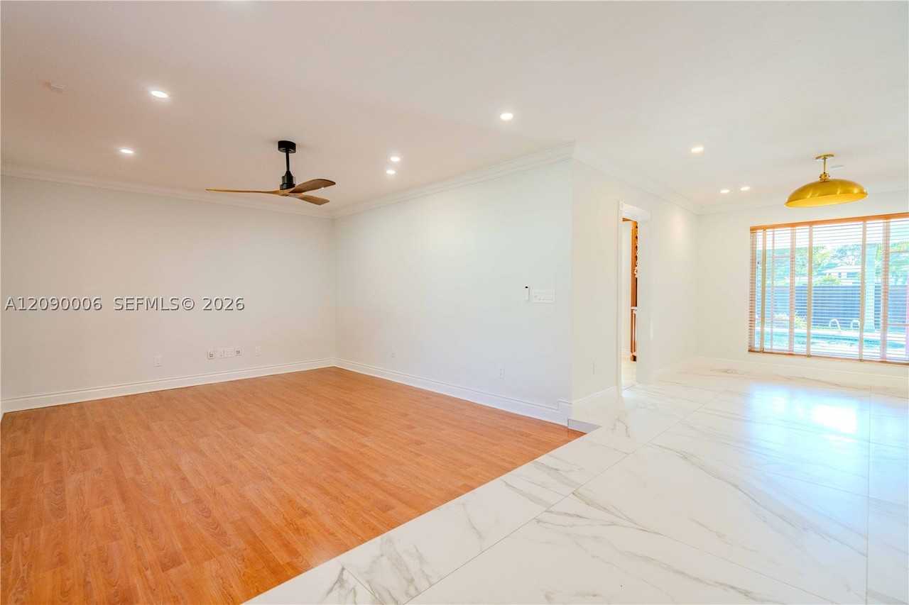 10241 Sw 99th Ave #0 - Photo 5 of 48