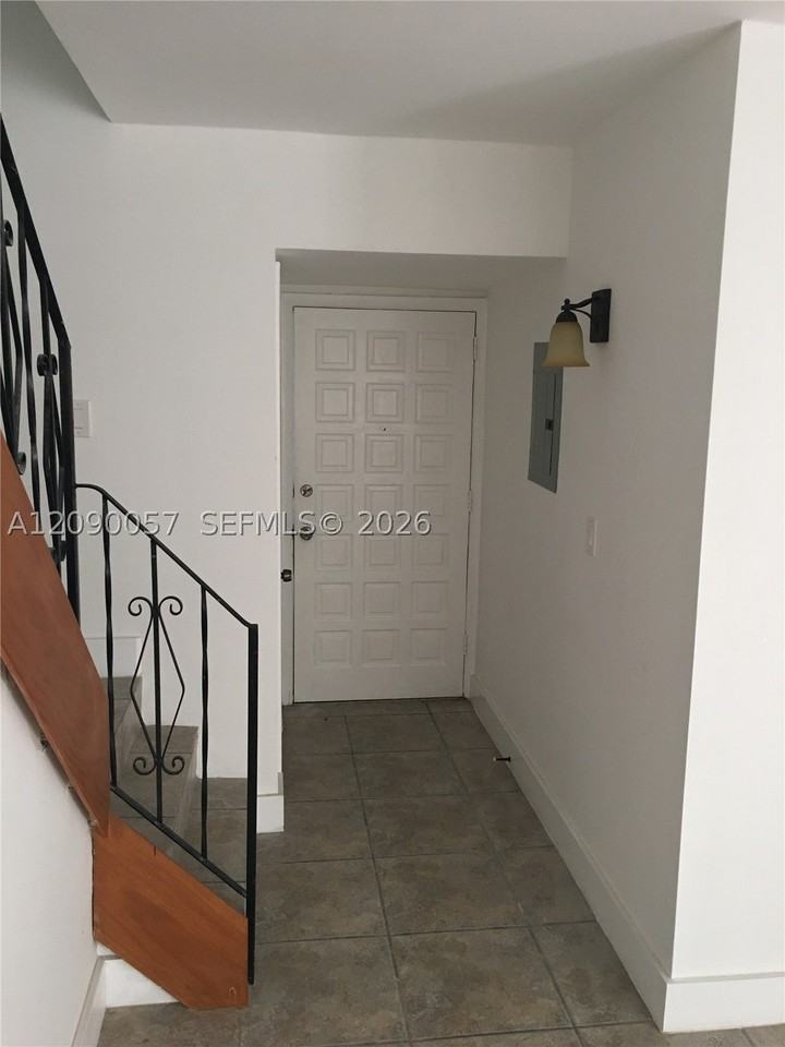 1606 Salzedo St #3 - Photo 7 of 13