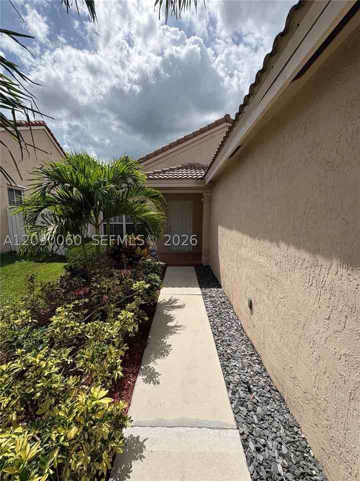 751 Sand Creek Cir - Photo 2 of 22