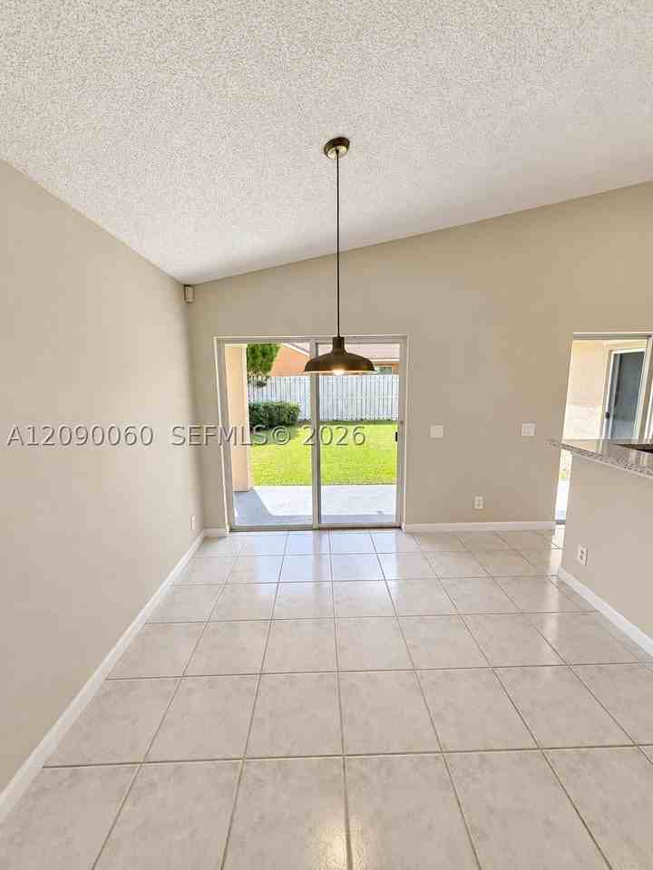 751 Sand Creek Cir - Photo 4 of 22