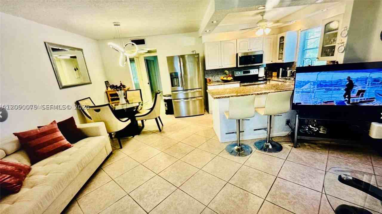 116 Westbury E #116 - Photo 5 of 39