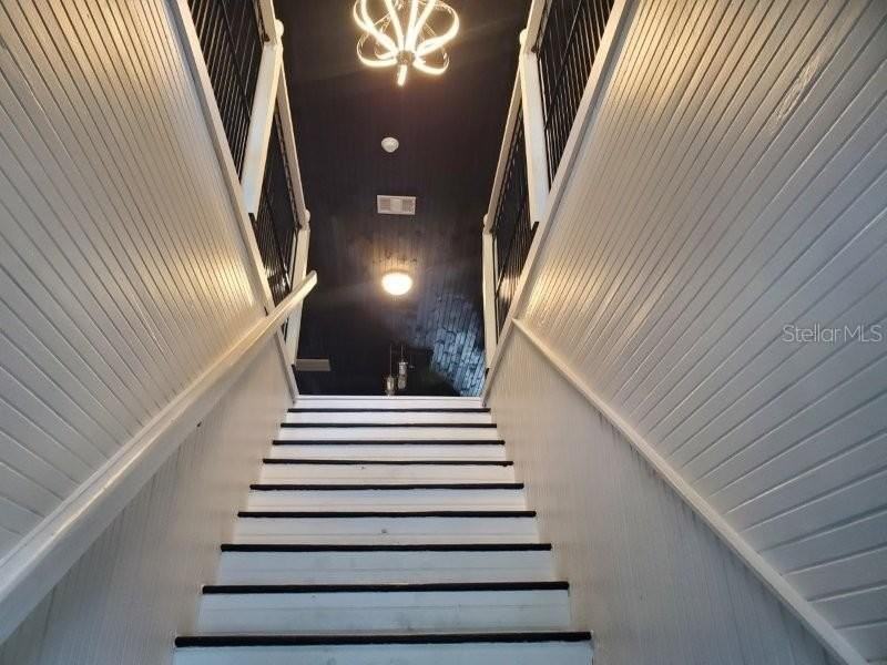 209 W Olympia Ave - Photo 7 of 30