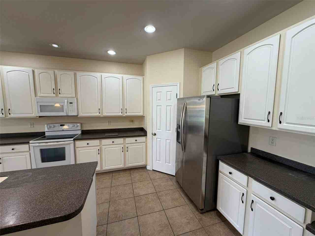 2363 Bartek Pl - Photo 3 of 20
