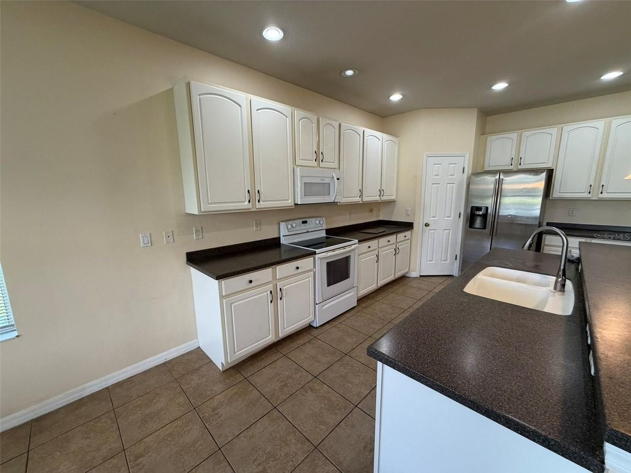 2363 Bartek Pl - Photo 5 of 20