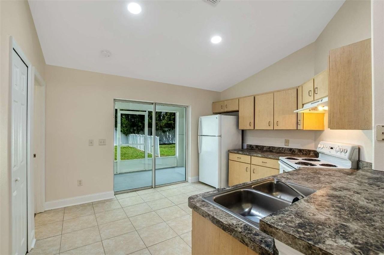 51 Wellwood Ln #A - Photo 6 of 26