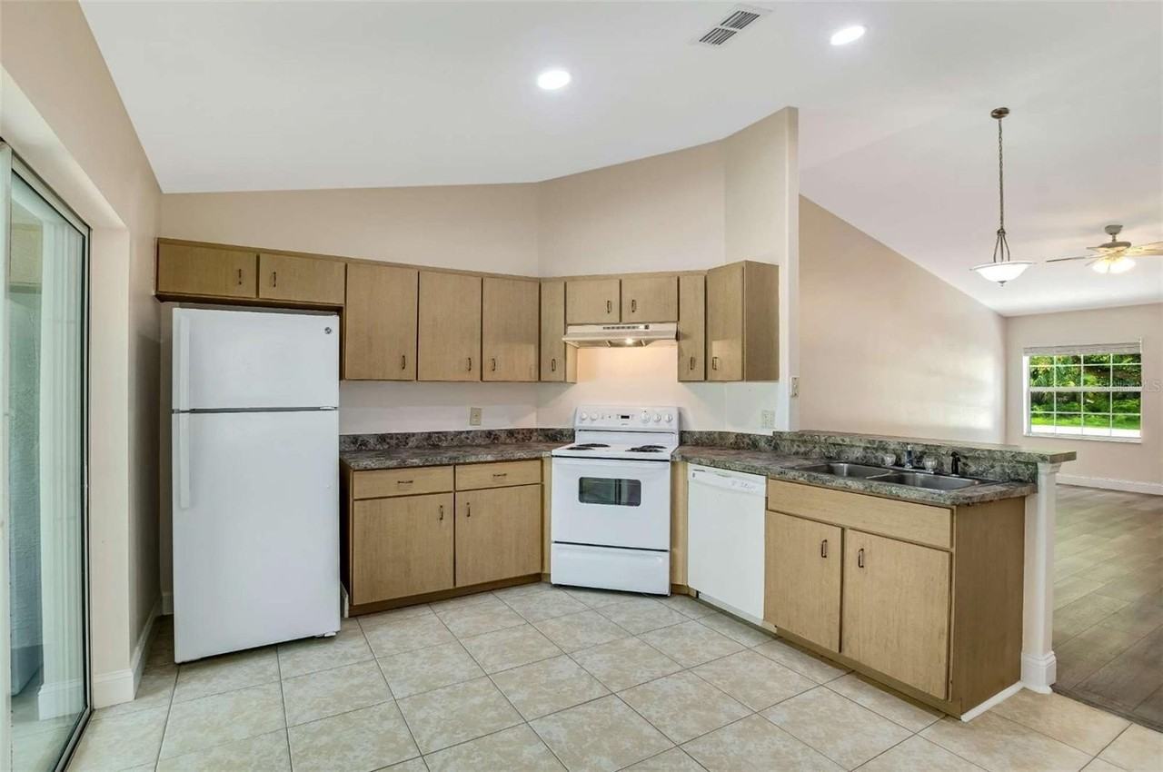 51 Wellwood Ln #A - Photo 7 of 26