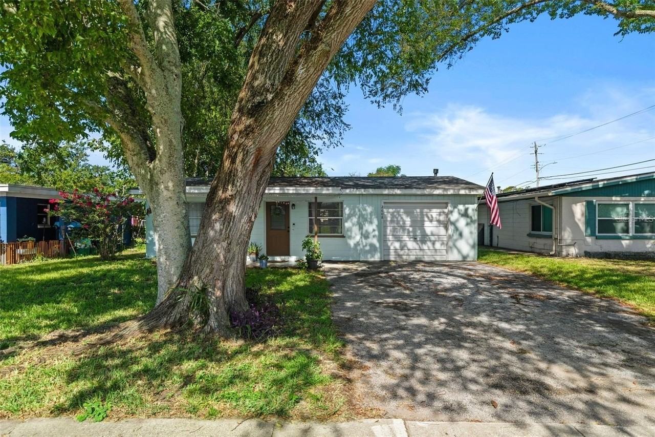 2608 Anastasia Dr - Photo 2 of 48