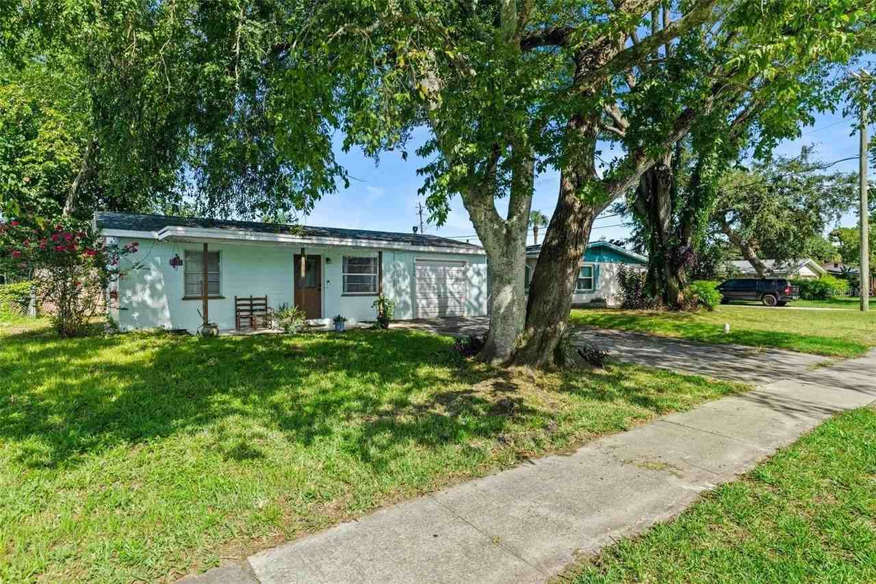2608 Anastasia Dr - Photo 4 of 48