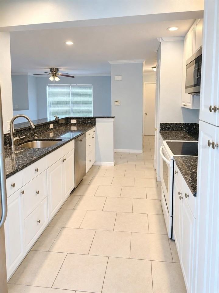 1706 Sandy Ct - Photo 6 of 16