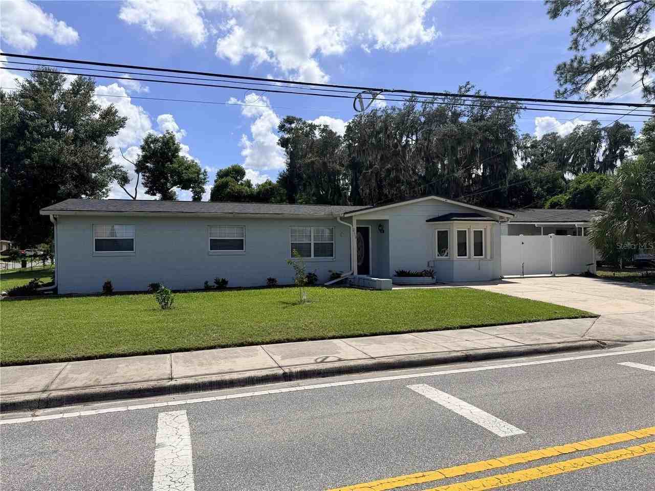 2510 Sandalwood Dr - Photo 3 of 36