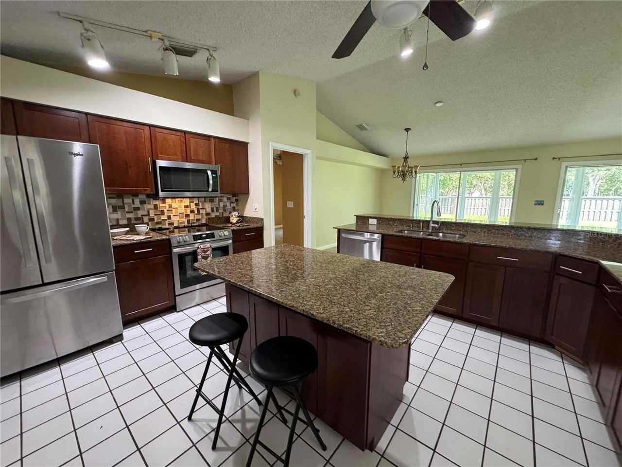 4750 Hamlets Grove Dr - Photo 2 of 25