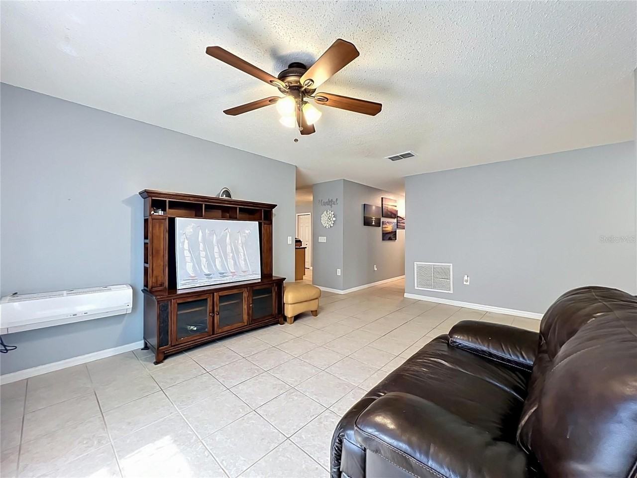 8307 Lainie Ln - Photo 4 of 24