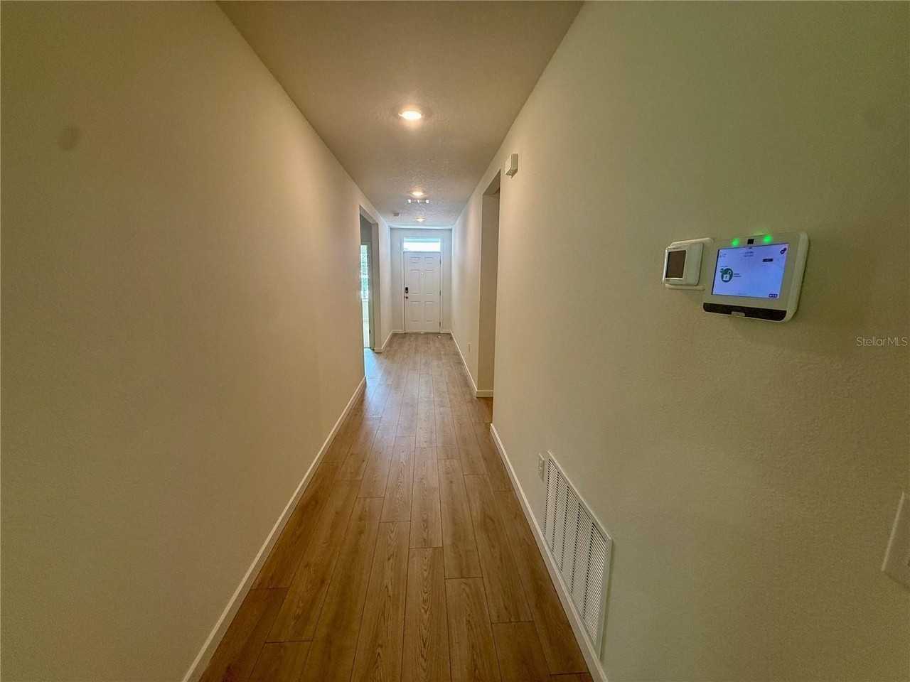 2504 Dorset Ct - Photo 5 of 25