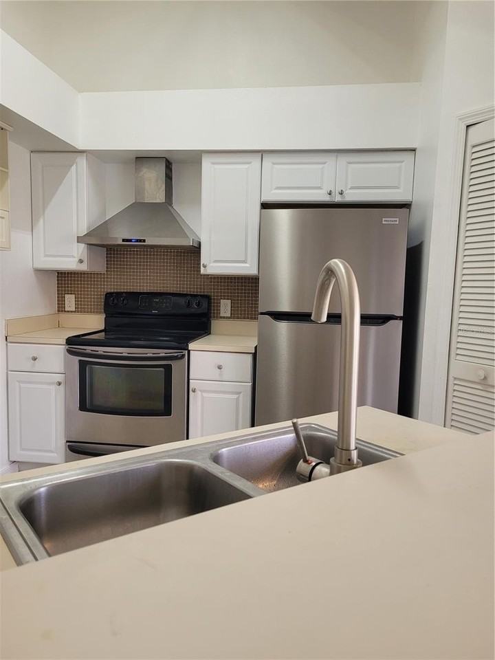 4807 Brighton Ter #F202 - Photo 6 of 12