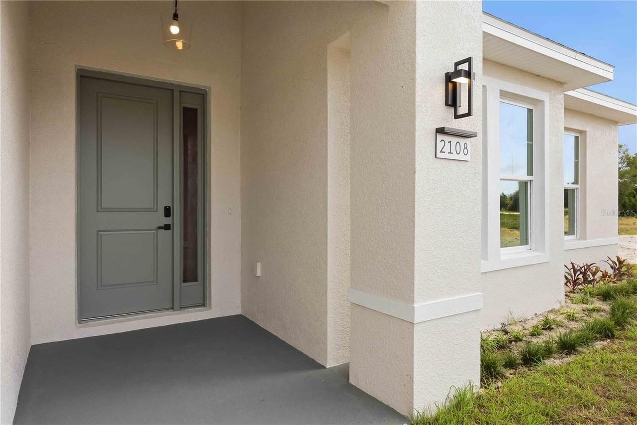 2108 River Hawk Loop - Photo 4 of 30