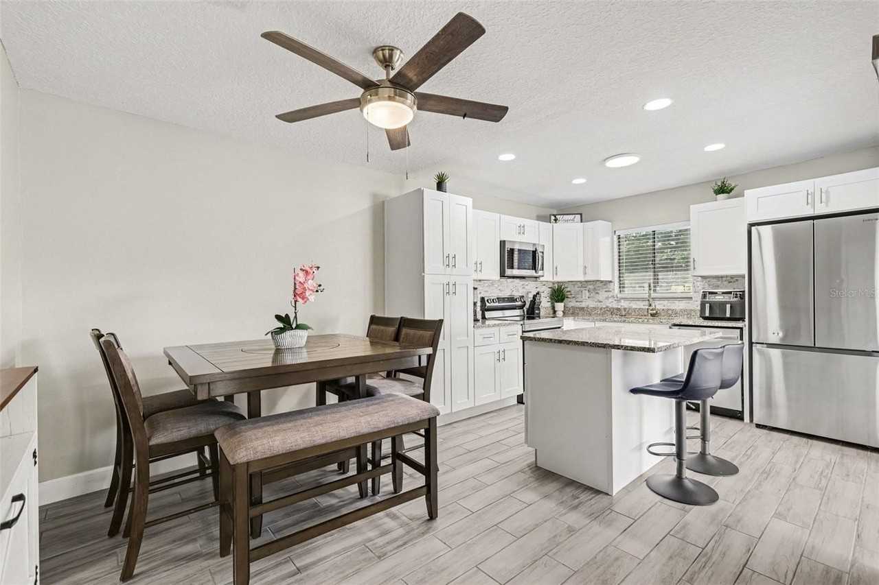 8114 Oak Trace Way #C - Photo 7 of 17