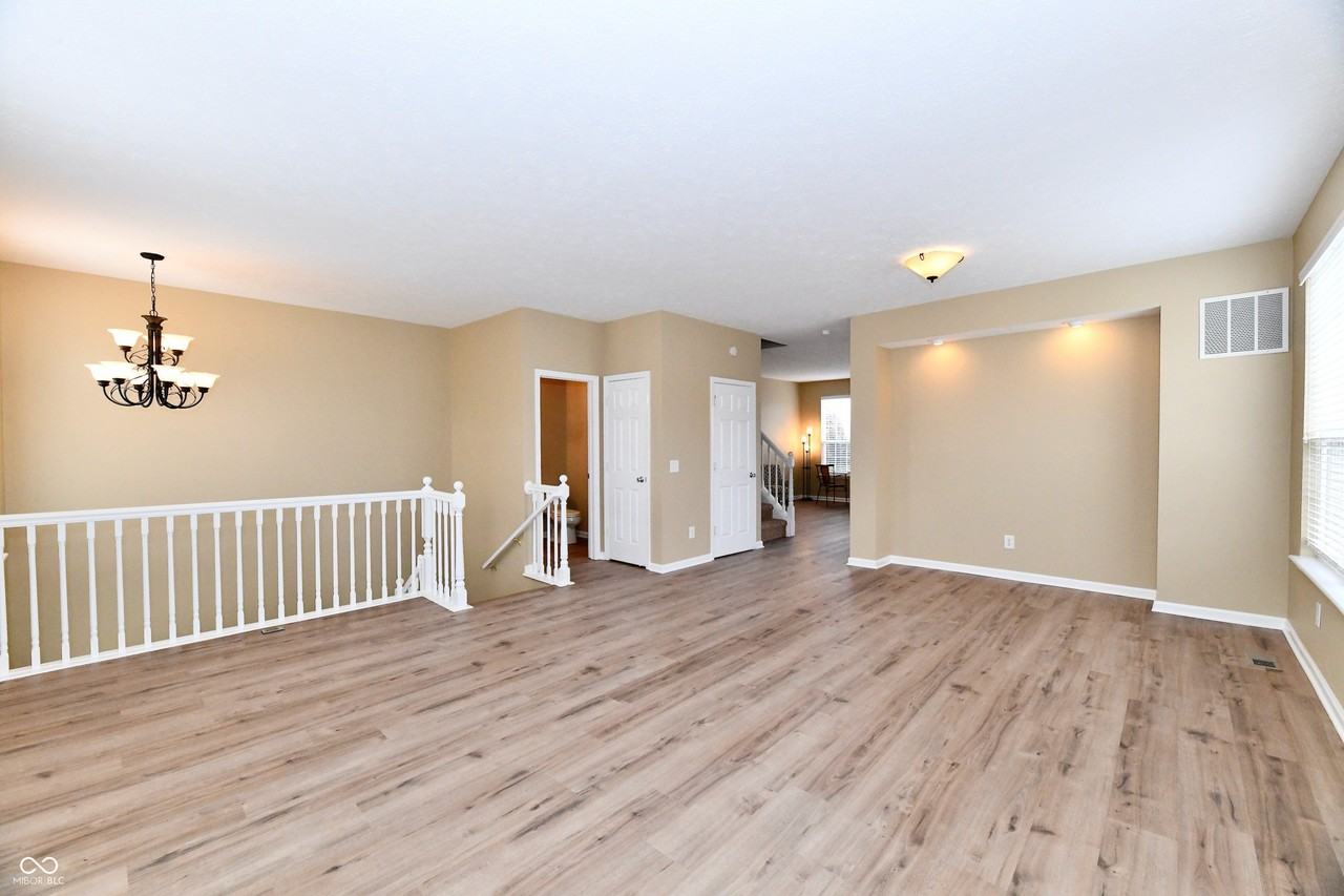 12036 Esty Way - Photo 4 of 35