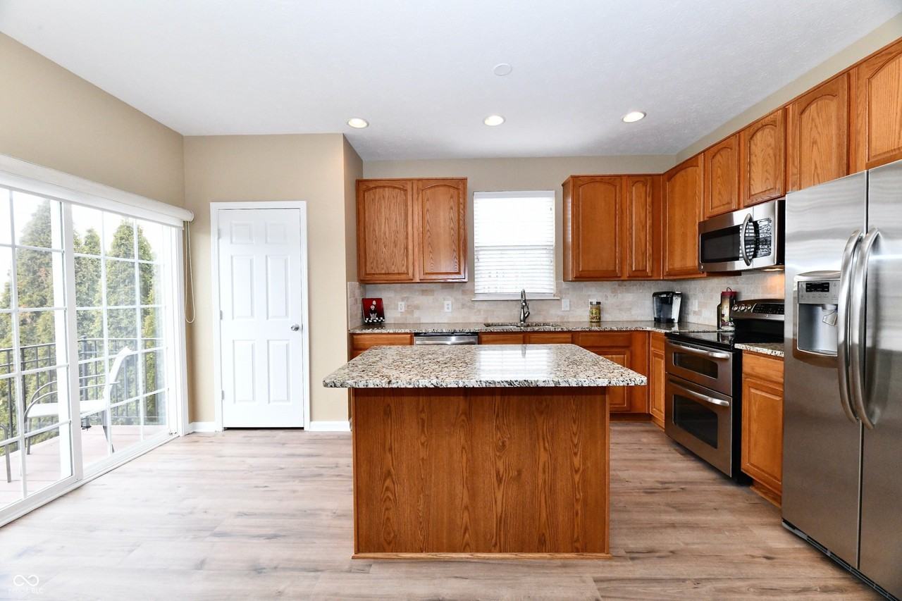 12036 Esty Way - Photo 6 of 35