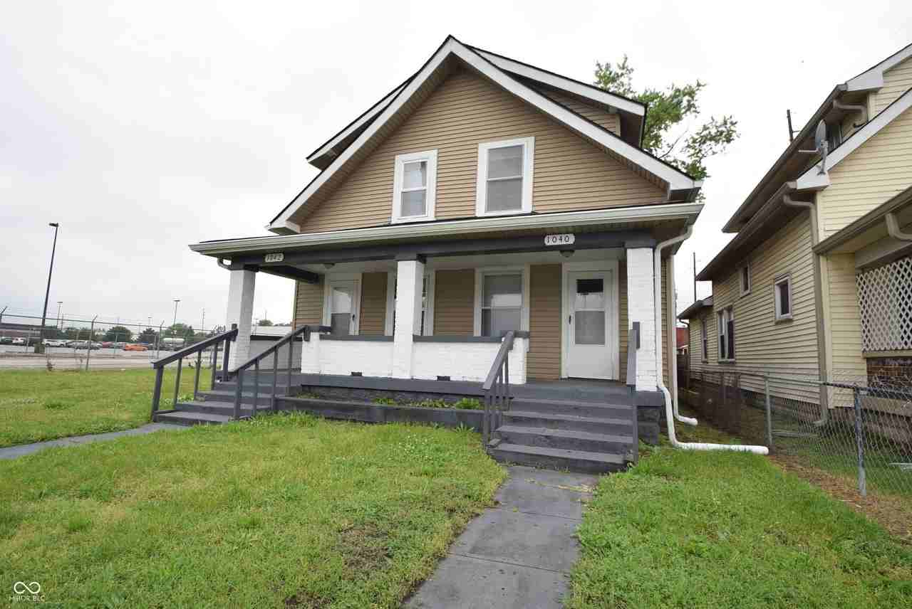 1040 Division St - Photo 2 of 19