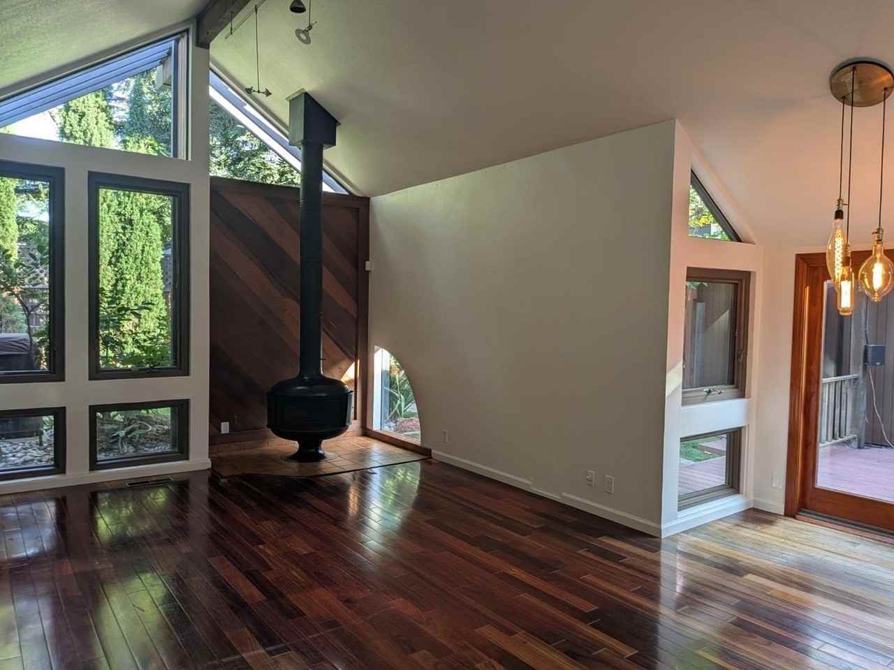 225 Jason Way - Photo 5 of 15