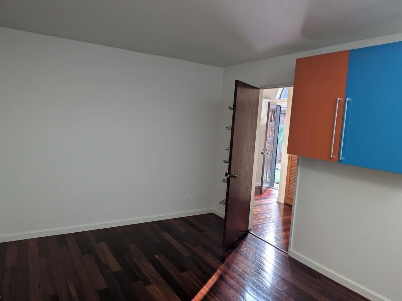 225 Jason Way - Photo 6 of 15