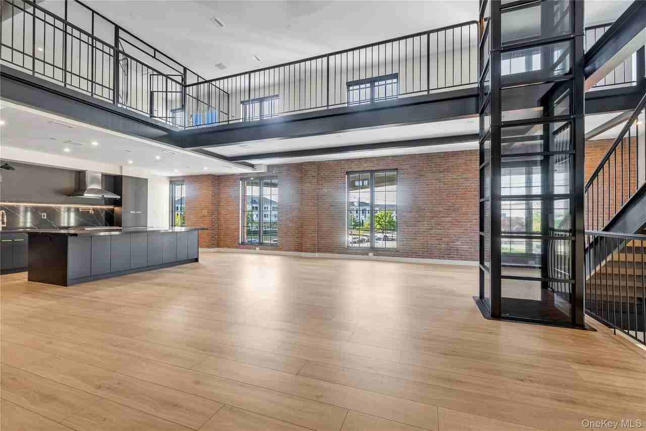 12 Roosevelt Ave #B - Photo 5 of 20