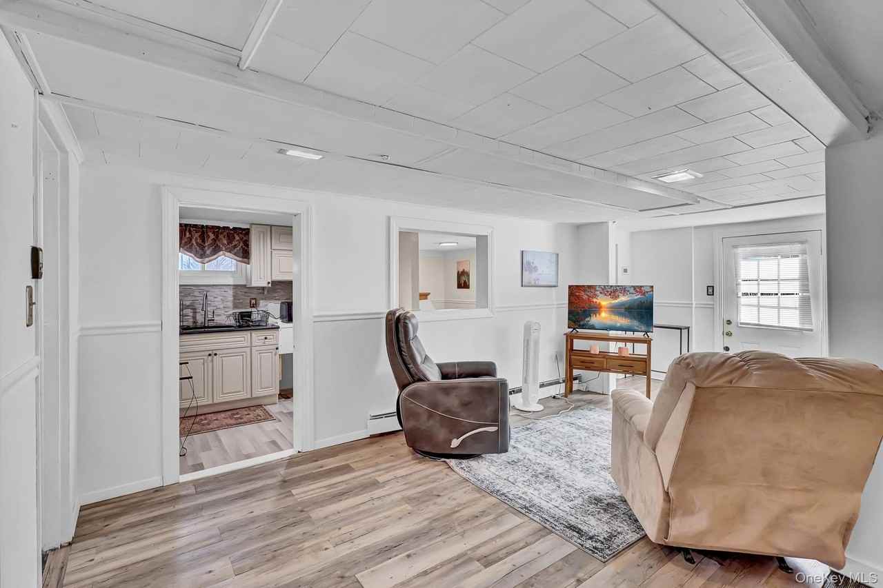 24 Jerome Dr - Photo 4 of 27