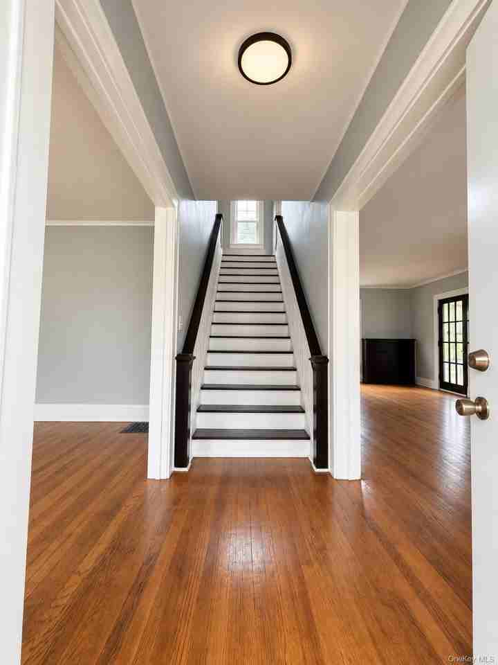 534 Elm St - Photo 3 of 8