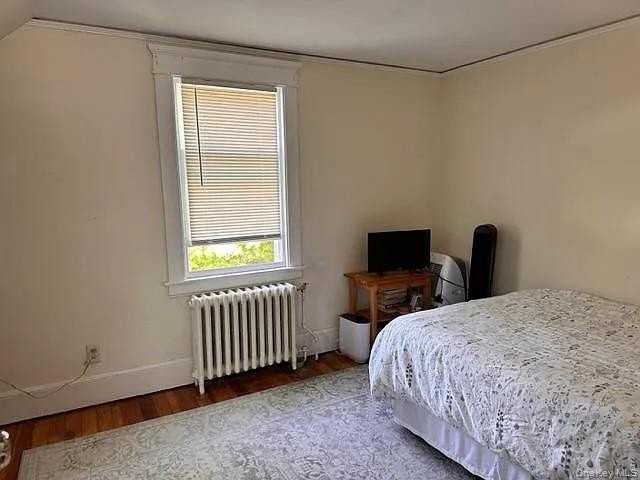 42 Sammis St - Photo 6 of 9