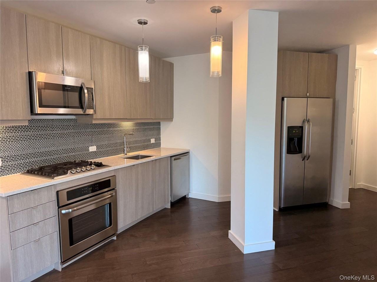 N Central Ave #4D - Photo 3 of 14