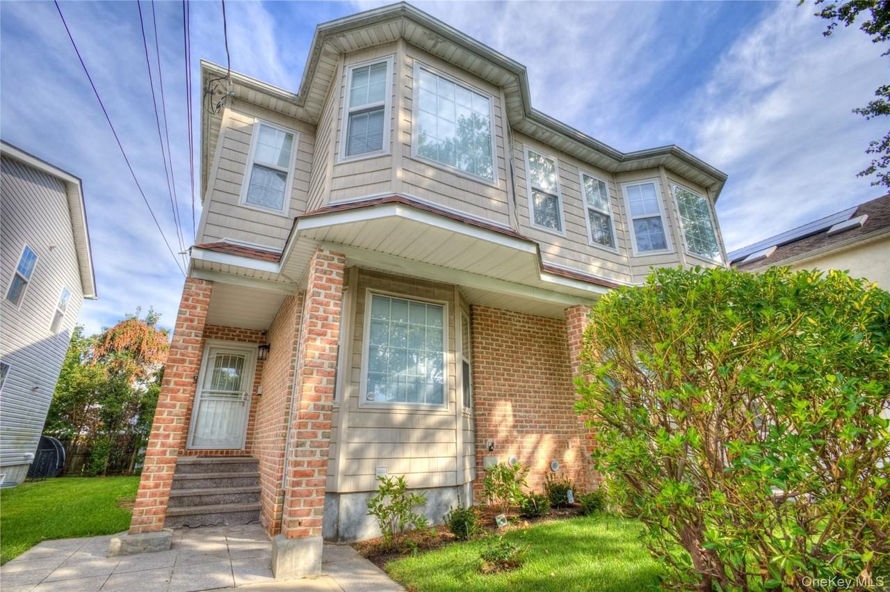 15B Mohegan Ave #B - Photo 3 of 25