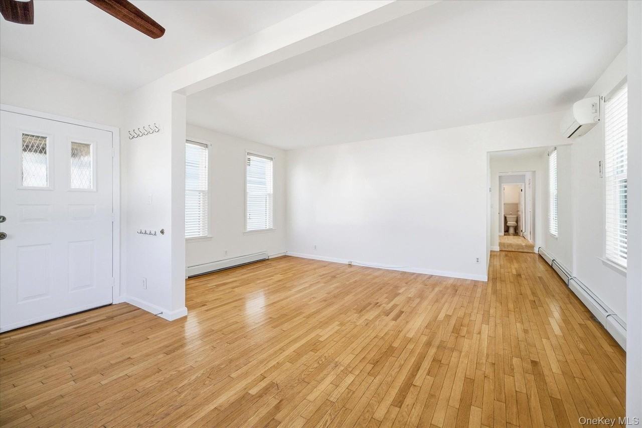 420 W Hudson St - Photo 2 of 15