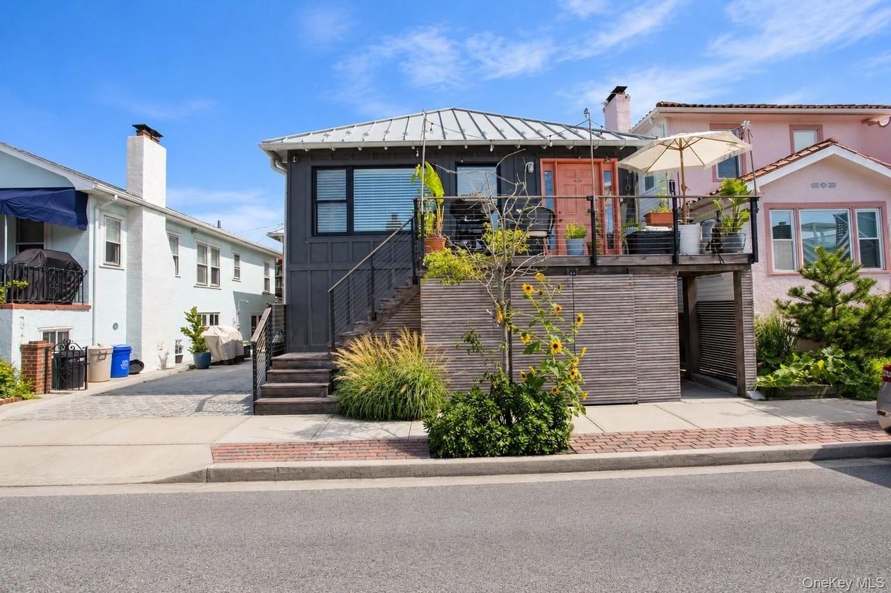 106 Pacific Blvd - Photo 2 of 24