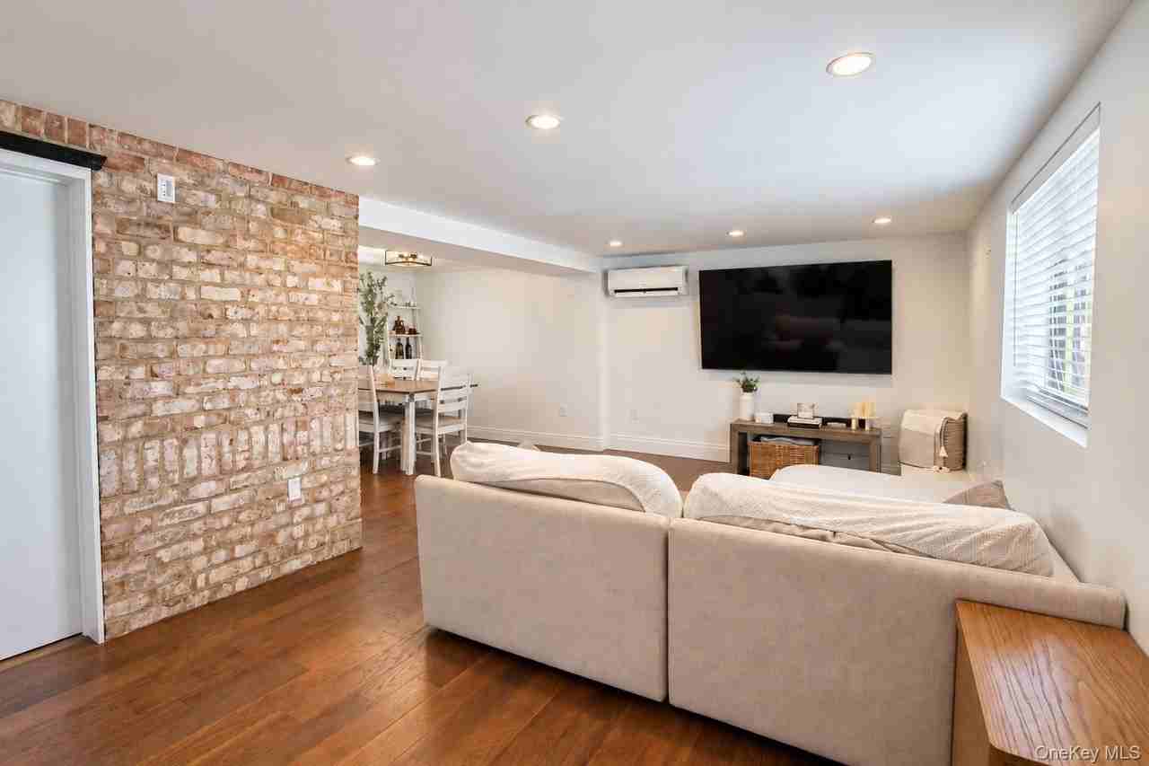 106 Pacific Blvd - Photo 6 of 24
