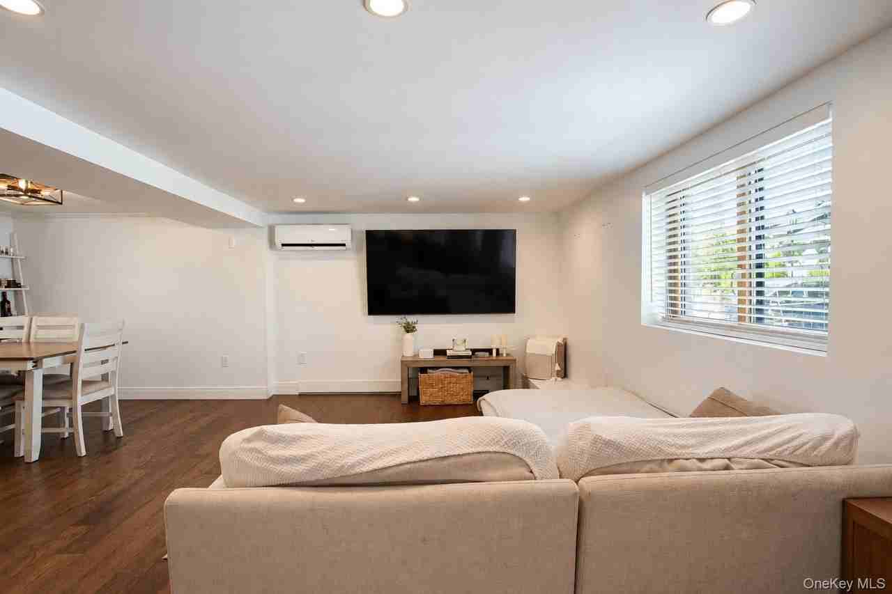 106 Pacific Blvd - Photo 7 of 24