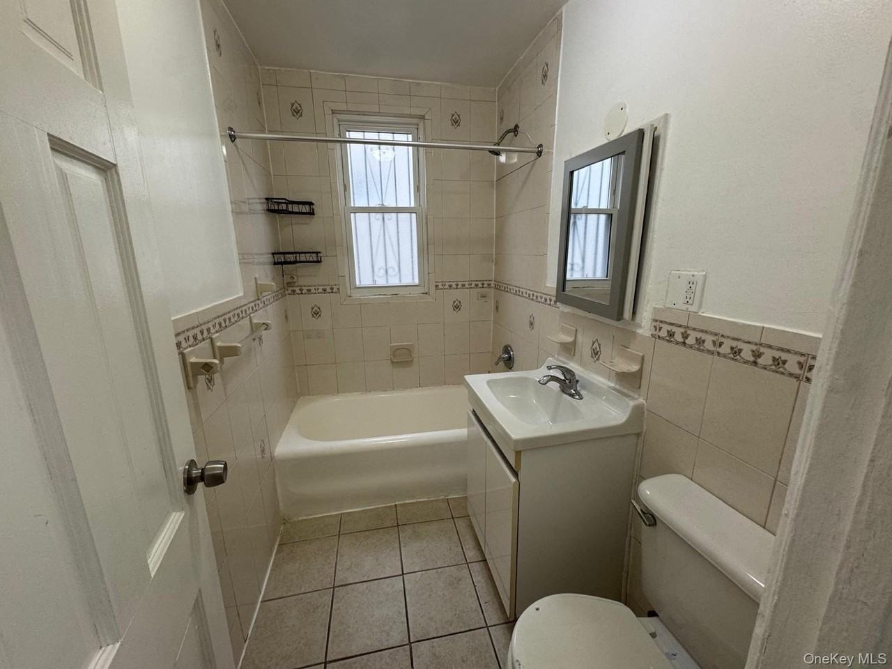 2724 Gillmore St - Photo 2 of 5
